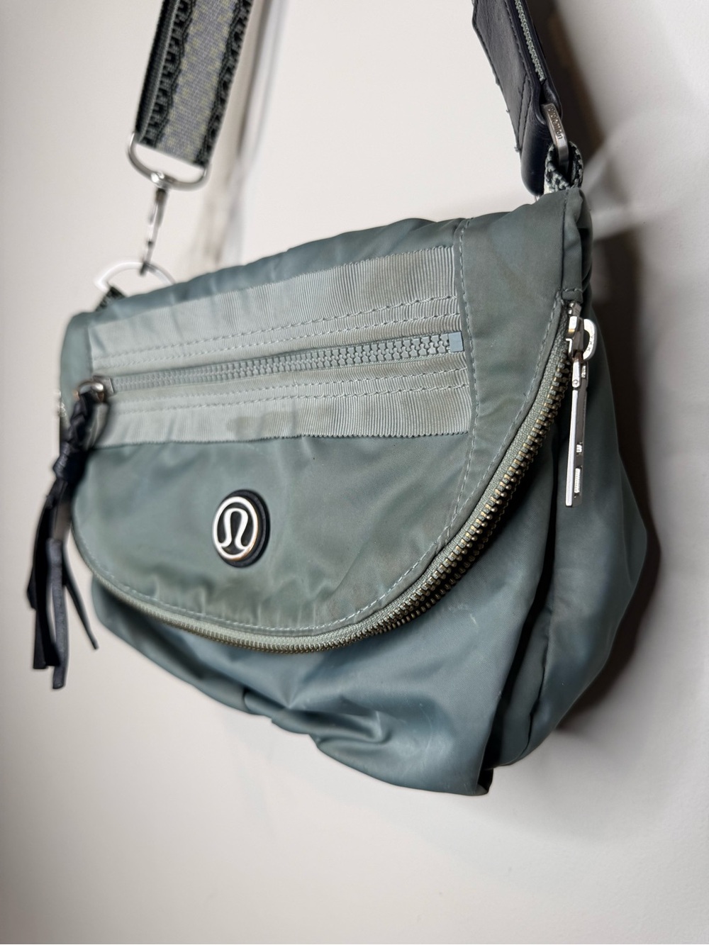 Lululemon Sage Green Crossbody Bag athletica - Picture 3 of 11